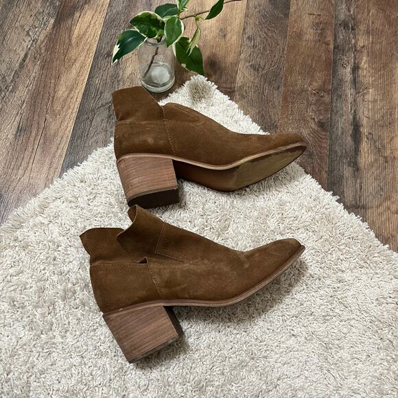 Nordstrom BP. Size 9.5 M Brown Leather Notched Brice Leather Ankle Boots - Picture 4 of 8